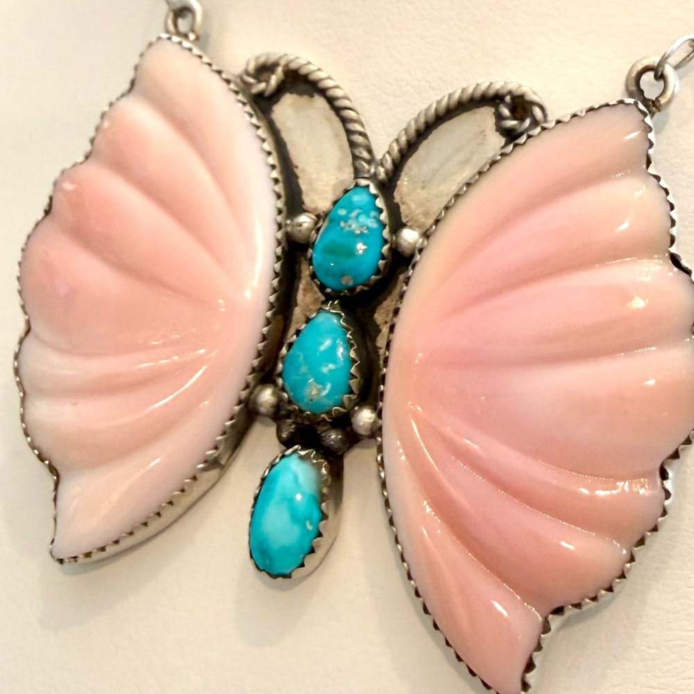 NQC545 GIANT Puffy Butterfly QueenPinkConch & Blue Ridge TURQUOISE Necklace S925 - Picture 1 of 11